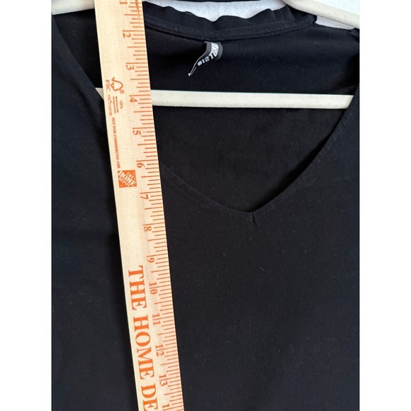DISTURBIA Black Choker Neck V Neck Crop‎ Top T Shirt Women's Size L - Picture 5 of 12